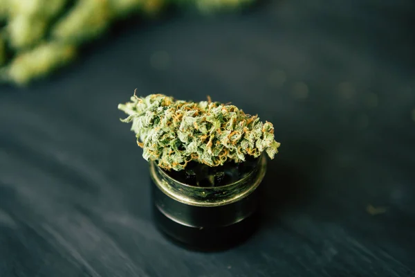 The Rise of Distillate Direct in the Cannabis Industry: A Game Changer for Dispensaries